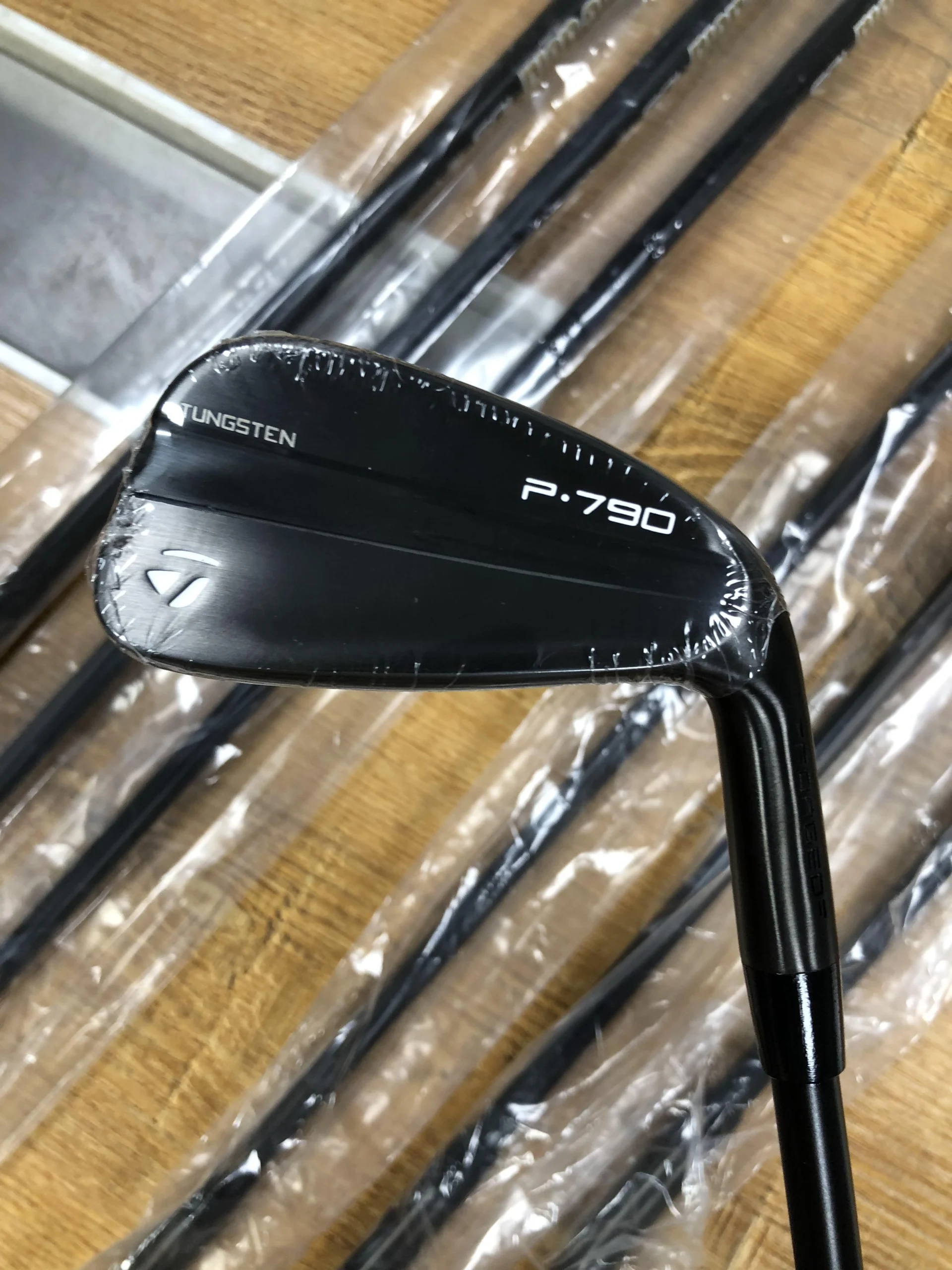 TAYLORMADE P790 IRON 4-PW BLACK 2023 - Image 4
